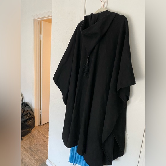 Zara Thick flared sleeve Long HOODED CAPE limited edition Tassel poncho - Picture 14 of 16